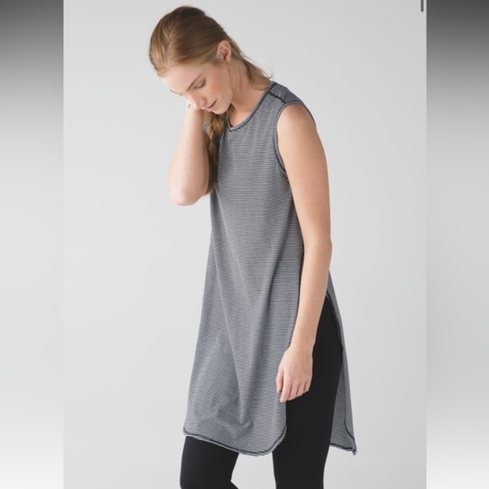 Lululemon Breeze By Tunic Mini Pop Stripe Black White